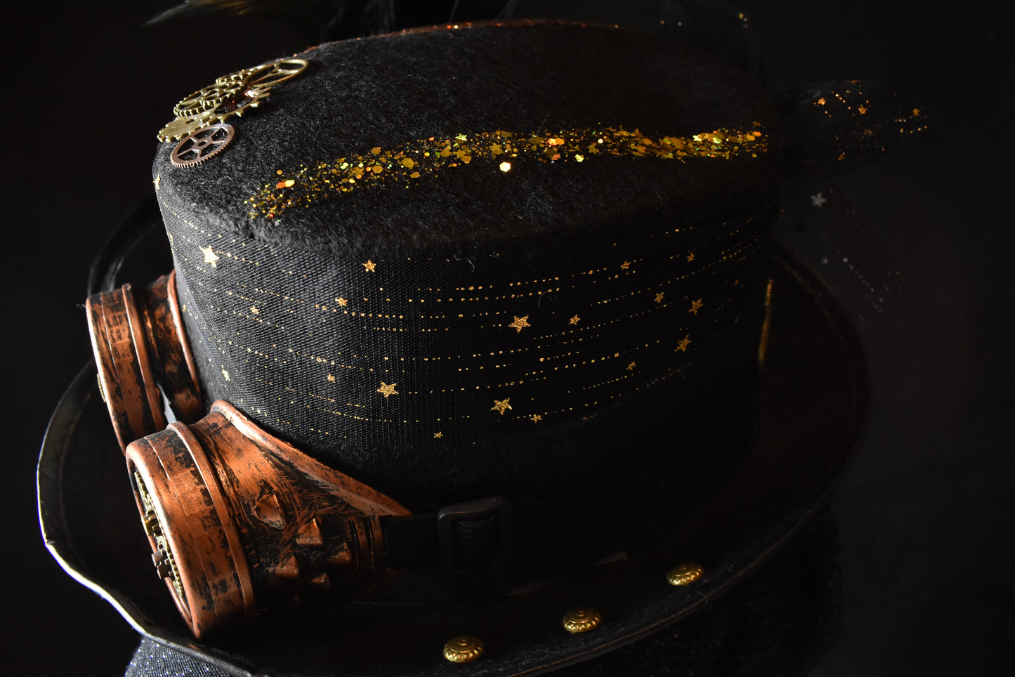 Chapeau steampunk horloge doré