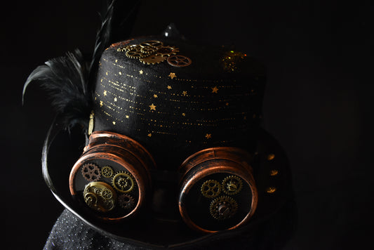 Chapeau steampunk horloge doré