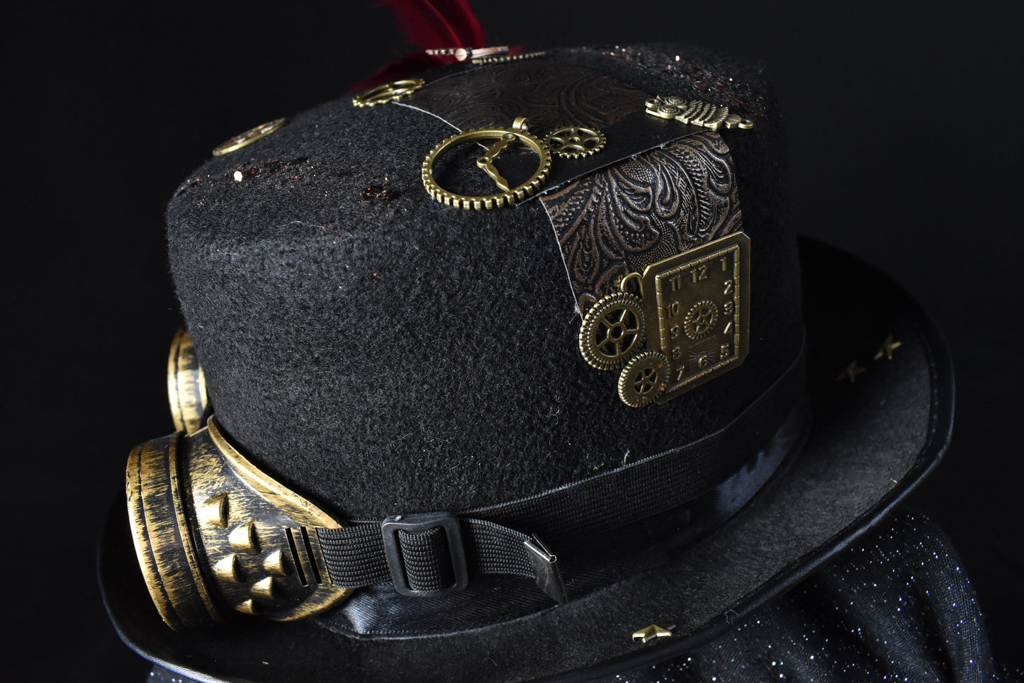 Chapeau steampunk rouge