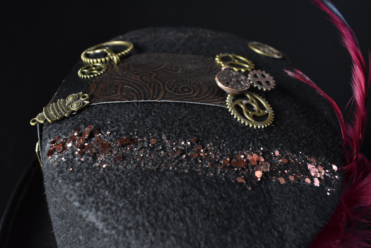 Chapeau steampunk rouge