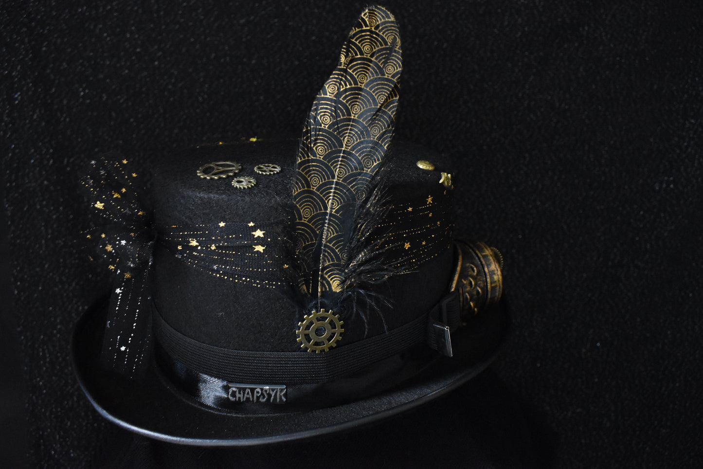 Chapeau steampunk plume doré