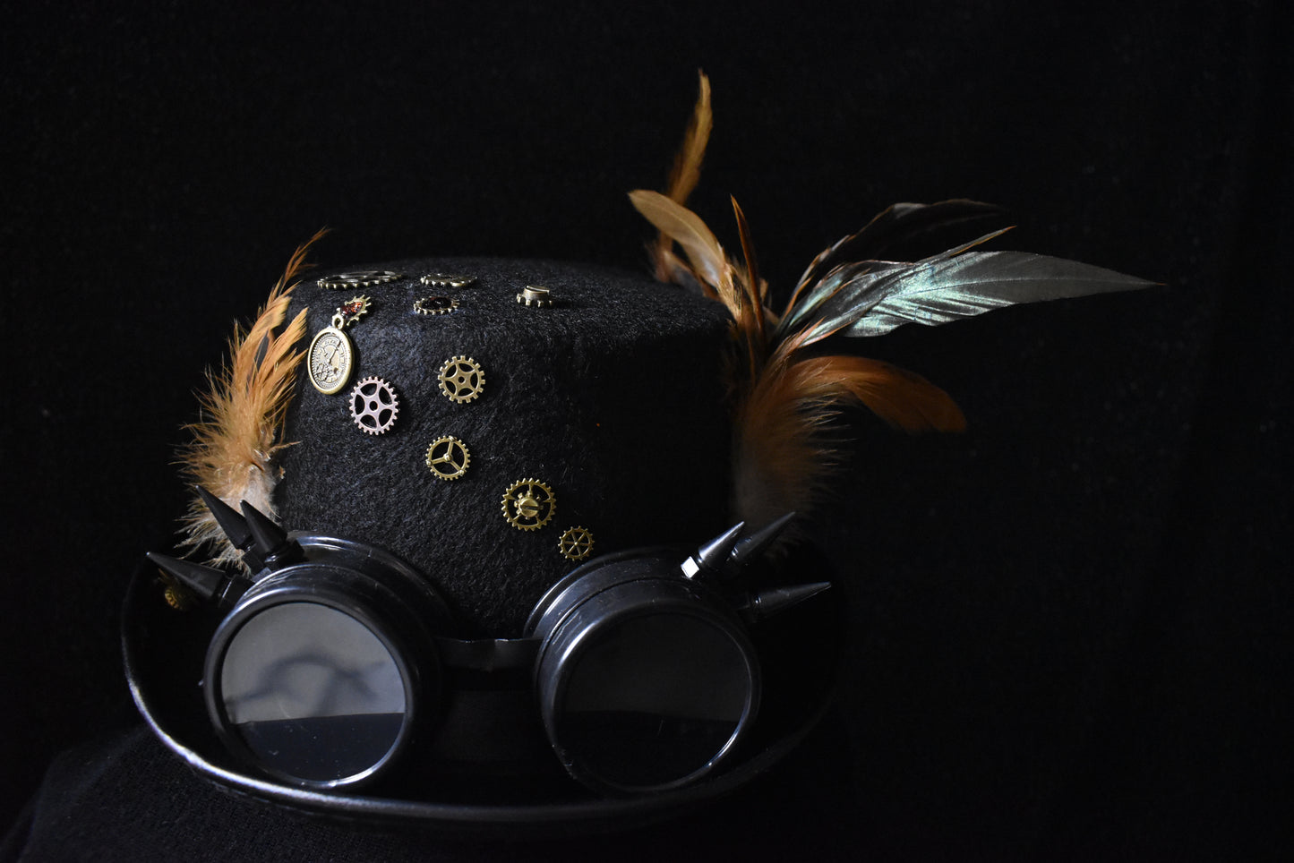 Chapeau steampunk pique noir bronze